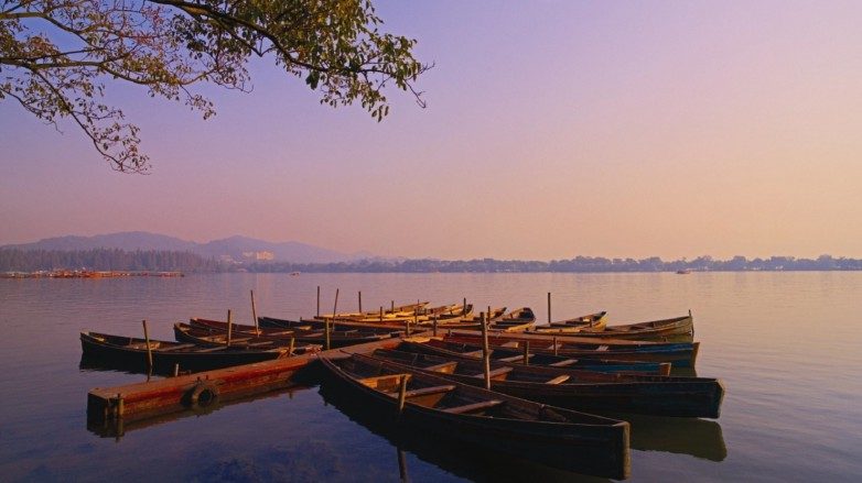 1. 杭州目的地_西湖.jpg